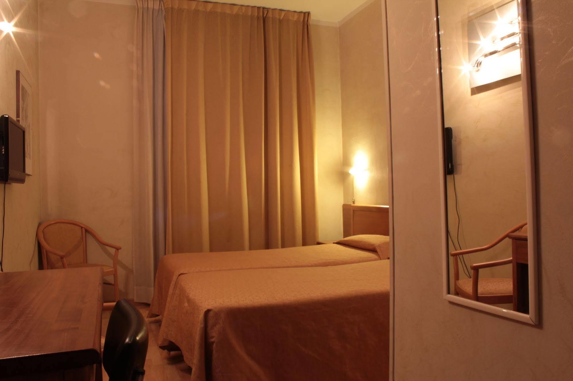 Hotel Montevecchio Турин Экстерьер фото